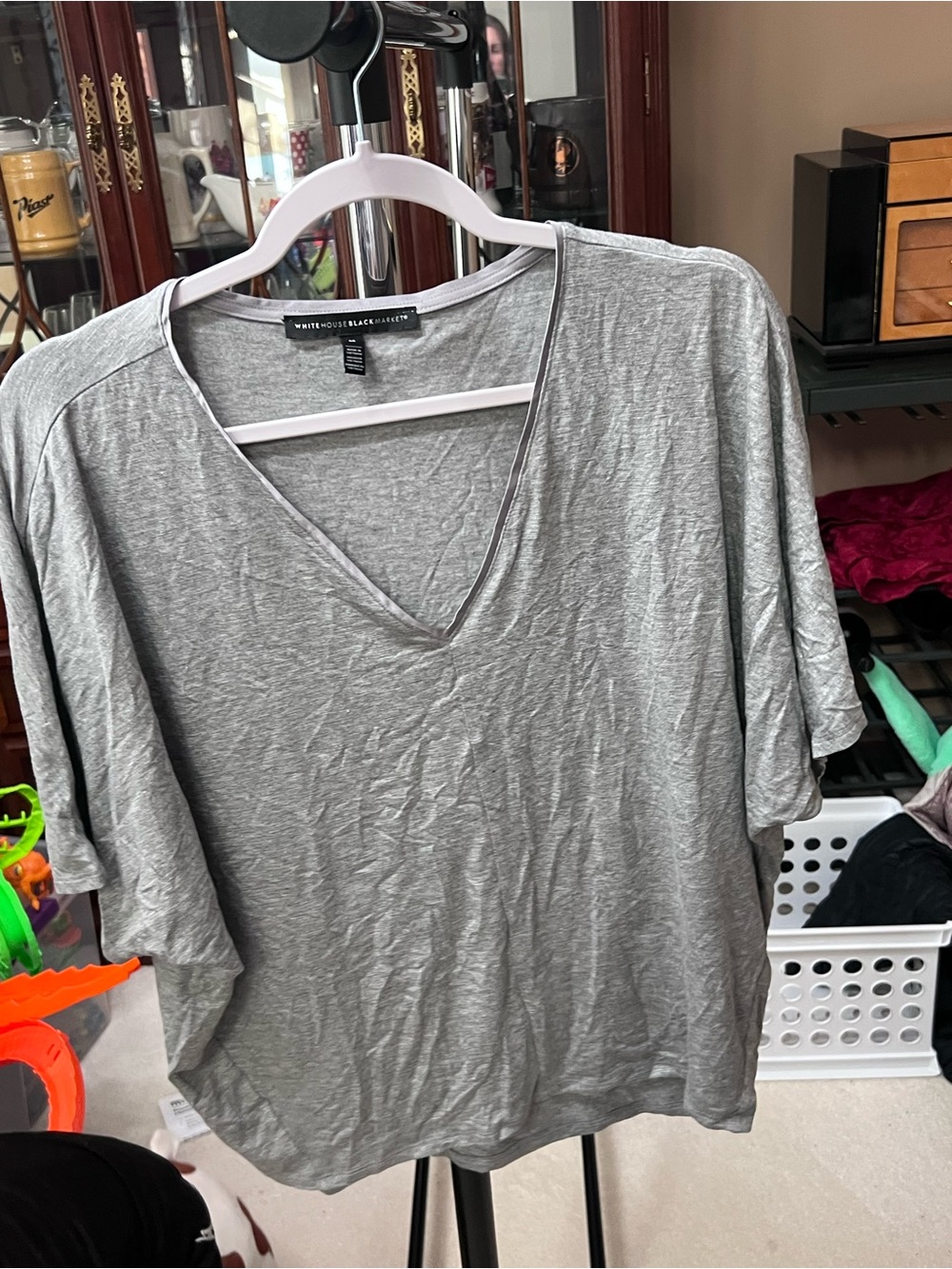 White House Black Market Light Gray V-Neck Short Sleeve Top